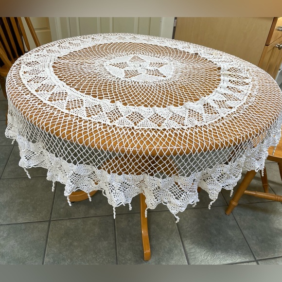 Round crochet tablecloth, Tablecloth D 40", crochet tablecloth Handmade - Picture 1 of 5
